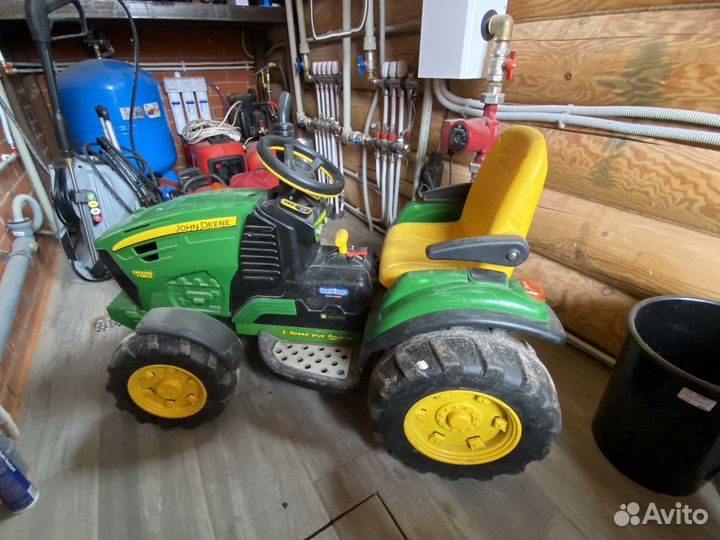 Детский трактор Peg-Perego John Deere Force