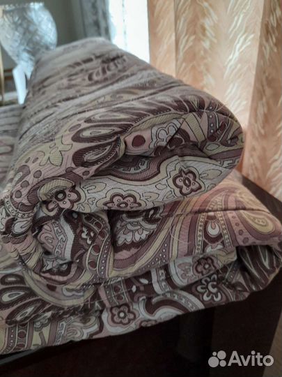 Одеяло из верблюжьей шерсти