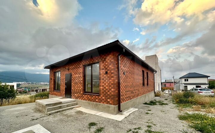 Дом 92,7 м² на участке 3 сот.