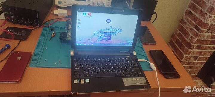 Acer aspire one