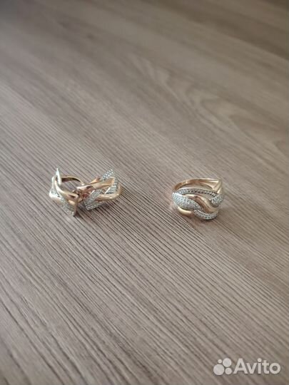 Золотые серьги