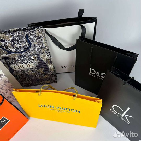 Брендовые подарочные пакеты