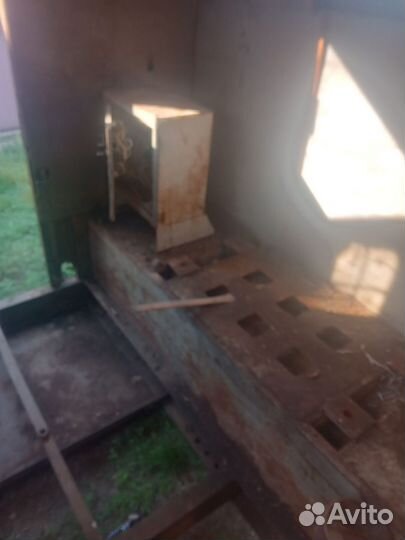 Будка от агрегата сварочного