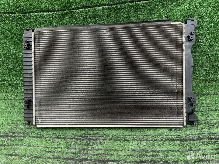 Радиатор охлаждения Audi A6 C6 4F5 4F2 4F0121251M