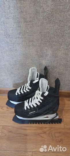 Коньки хоккейные