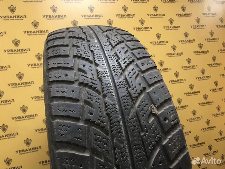 Kumho I'Zen RV Stud KC16 225/70 R16 107Q