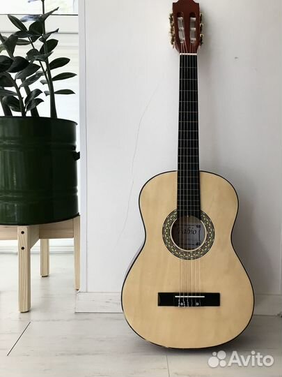 Продам гитару Fabio fb3610n 3/4