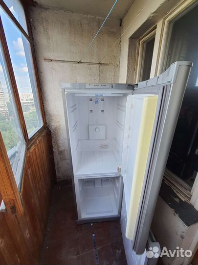 Холодильник двухкамерный бу BIA16NFS рабочий