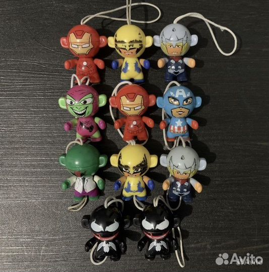 11 фигурок Marvel Kinder