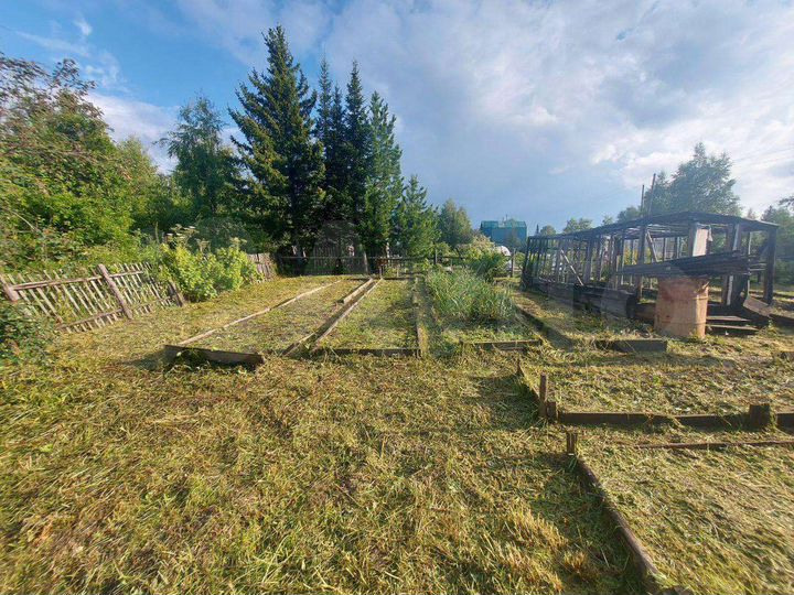 Дом 30 м² на участке 10 сот.