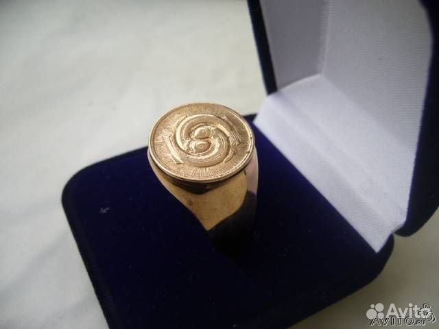 Золото Кольцо, персень, печатка. Знак зодиака Рыбы