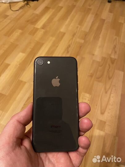 iPhone 8, 64 ГБ