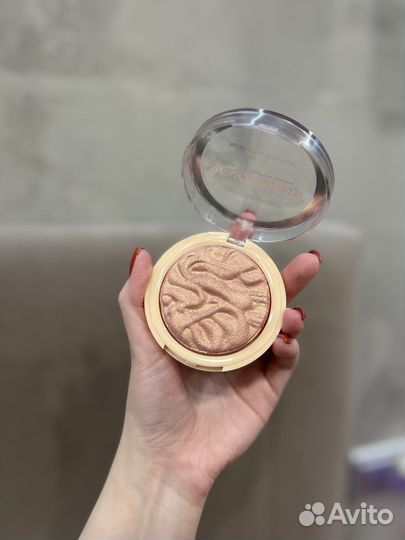 Бронзер Physicians Formula и хайлайтер Revolution