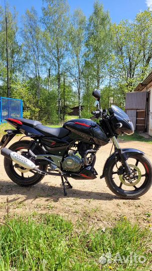 Мотоцикл Bajaj pulsar 180