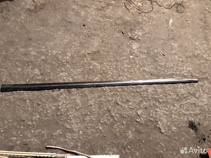 Молдинг передней двери Toyota Camry acv30