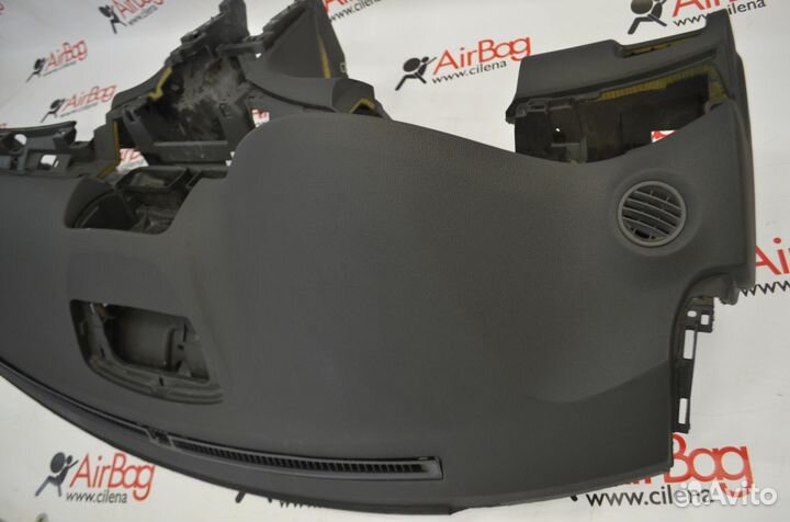 Торпедо панель приборов Honda Legend