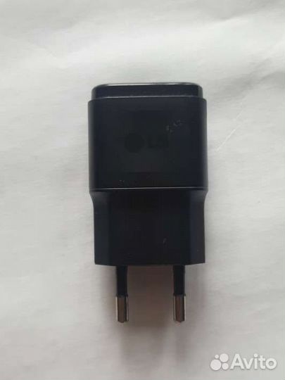 Сетевое зарядное устройство LG