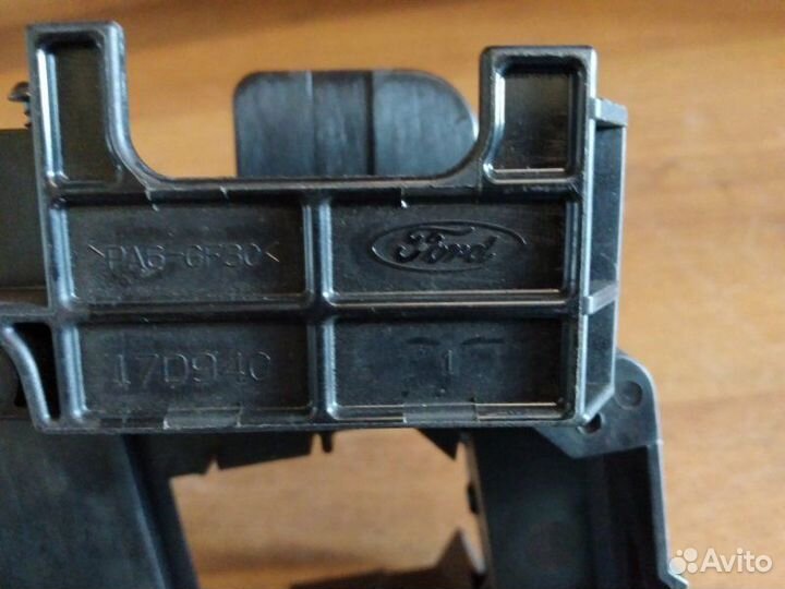 Кронштейн подрулевого переключателя Ford Focus Ii