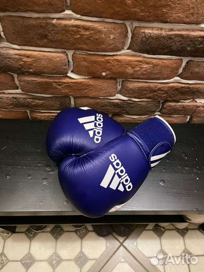 Щитки, шлем, перчатки