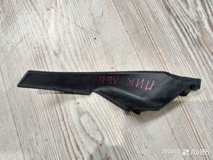 Накладка петли капота Уголок жабо Kia picanto 2 Ле