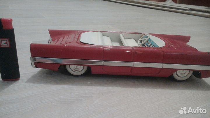 Машина железная инерционная СССР