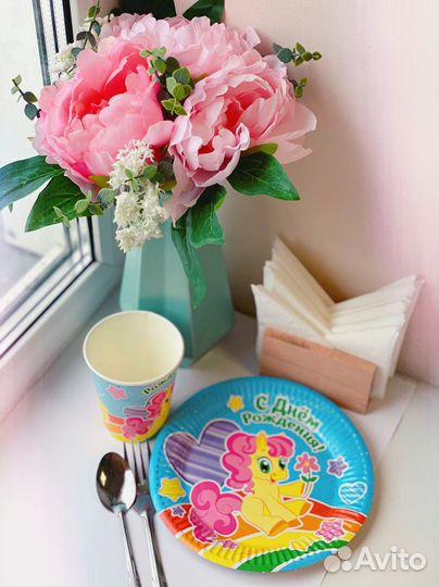 Одноразовая посуда для праздника в асс-те/скатерти