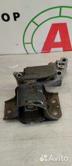 Опора (подушка) правая Nissan Qashqai J10 HR16DE