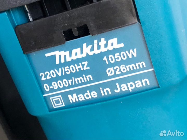 Перфоратор makita 1050Вт с насадками