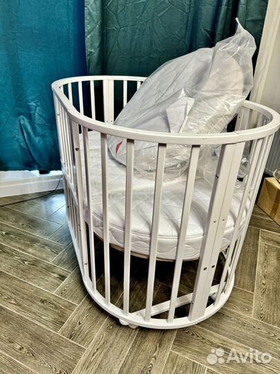 Детская кроватка с маятником трансформер