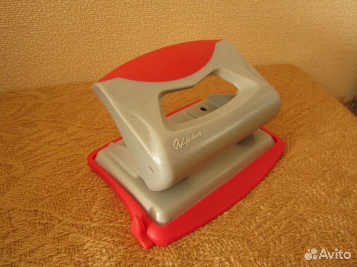 Дырокол Eagle Alpha