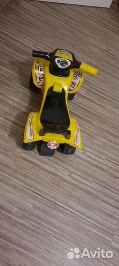 Детская машинка-каталка