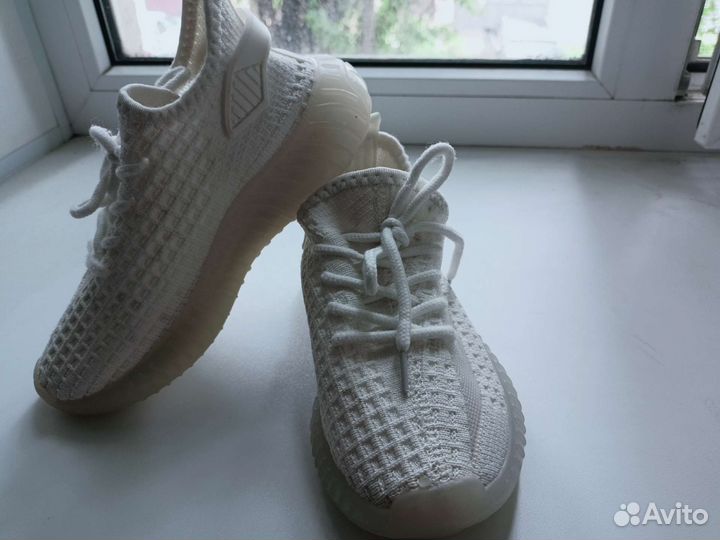 Летние кроссовки для девочки