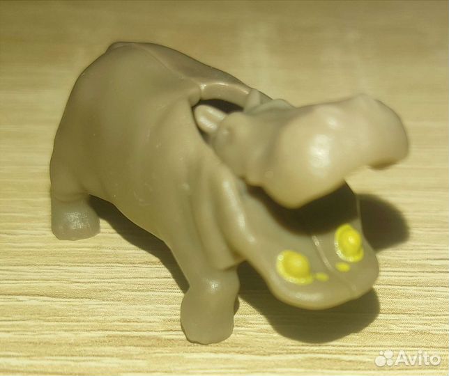 Бегемот из киндер сюрприза