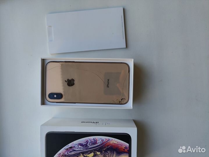 iPhone Xs, 64 ГБ