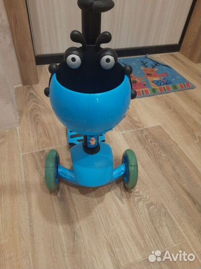 Самокат детский трехколесный с сиденьем