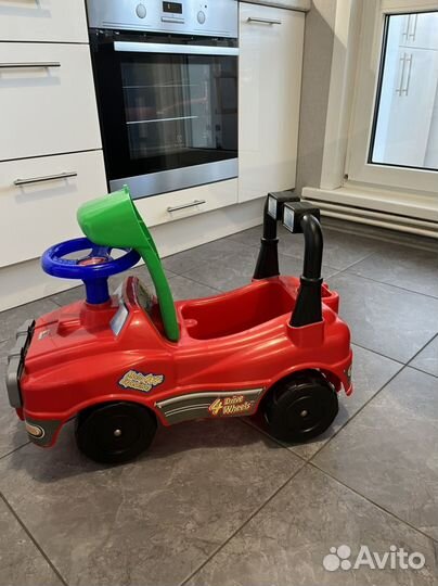 Детская машинка