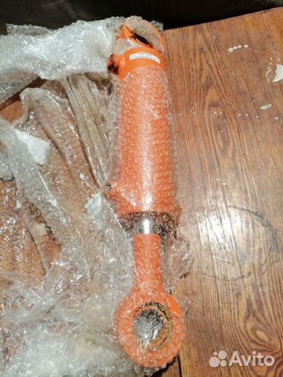 Гидроцилиндр поршневой кзтз