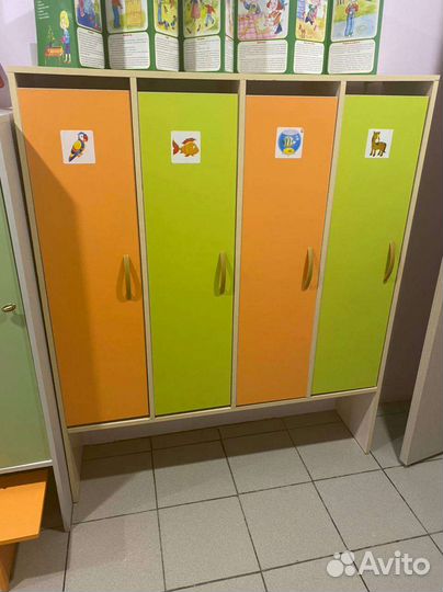 Шкафчики для раздевалки детские