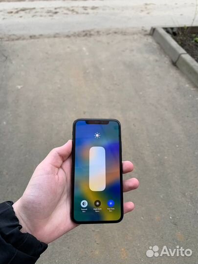 iPhone X, 64 ГБ