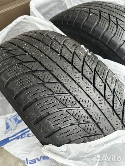 Bridgestone Blizzak LM-001 205/60 R17 93H