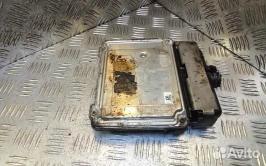 Блок управления двс volkswagen passat B7 (KMA01PC0