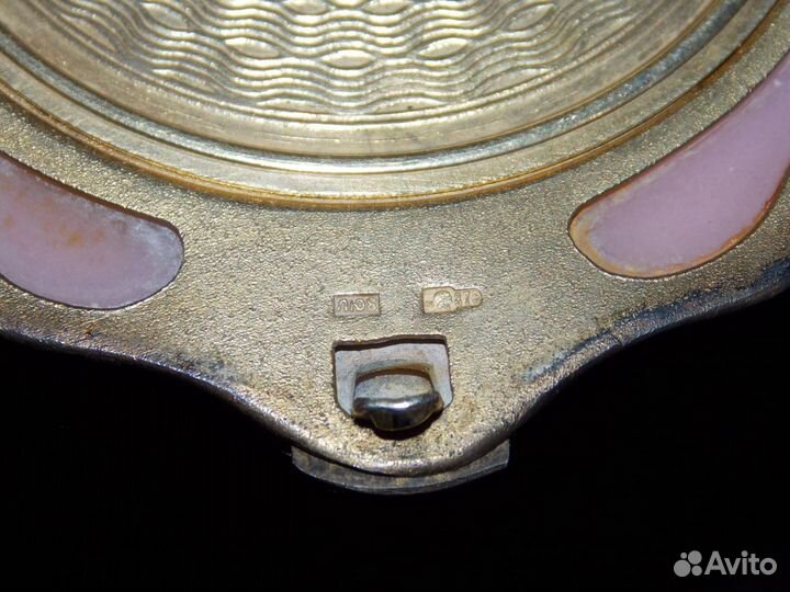 Серебренная пудреница