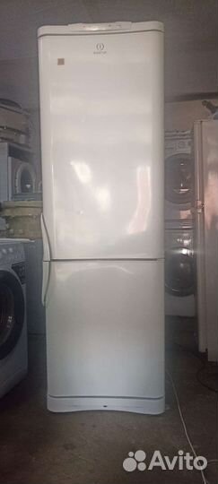 Холодильник Indesit