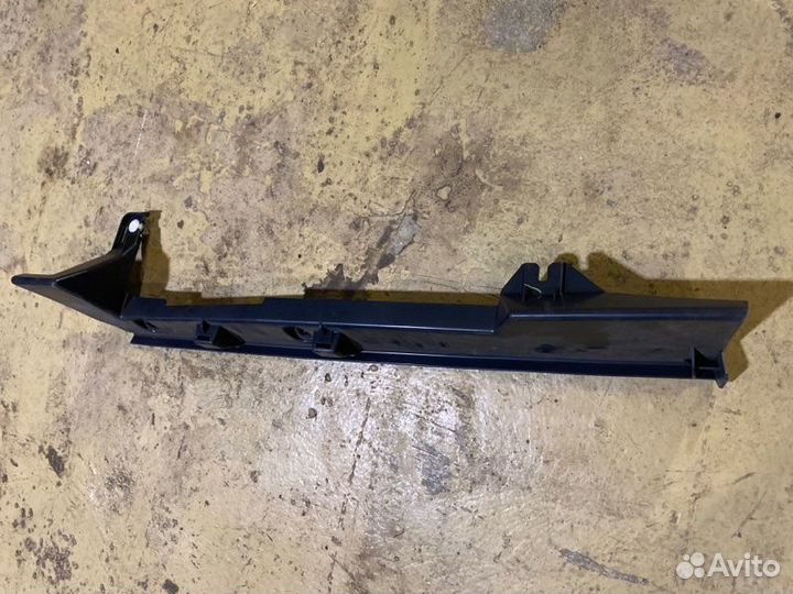 Держатель полки Land Rover Discovery 3 L319 276DT