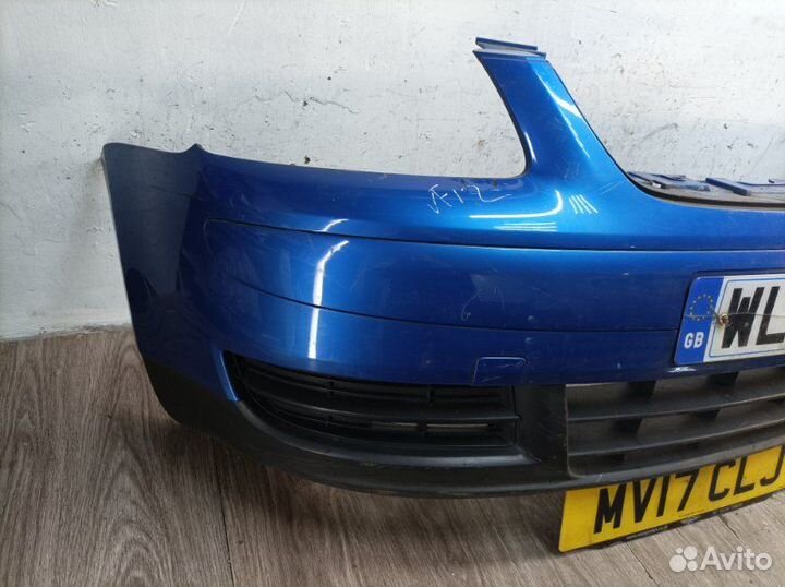 Бампер передний Volkswagen Touran минивен правый