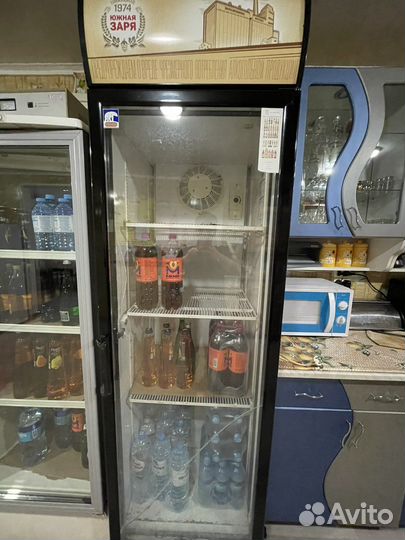 Витринный холодельник