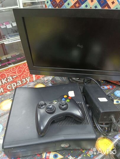 Игровая приставка Xbox 360