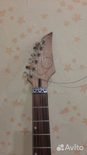 Электрогитара форма суперстрат