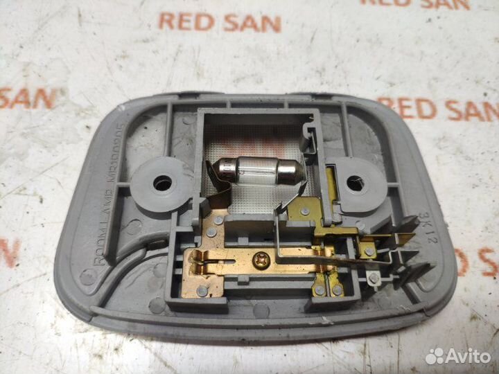 Плафон салона Mitsubishi Pajero Sport K94W 4D56