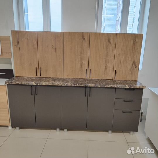 Кухонный гарнитур новый 2 метра